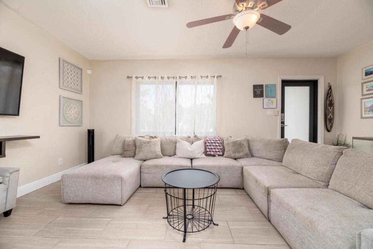 Home At Poinsettia Heights 劳德代尔堡 外观 照片