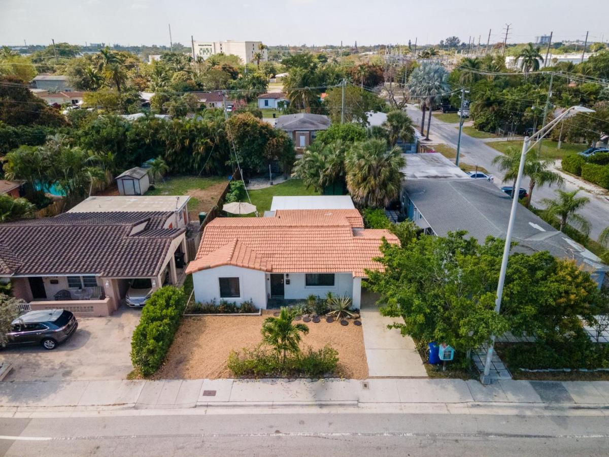 Home At Poinsettia Heights 劳德代尔堡 外观 照片